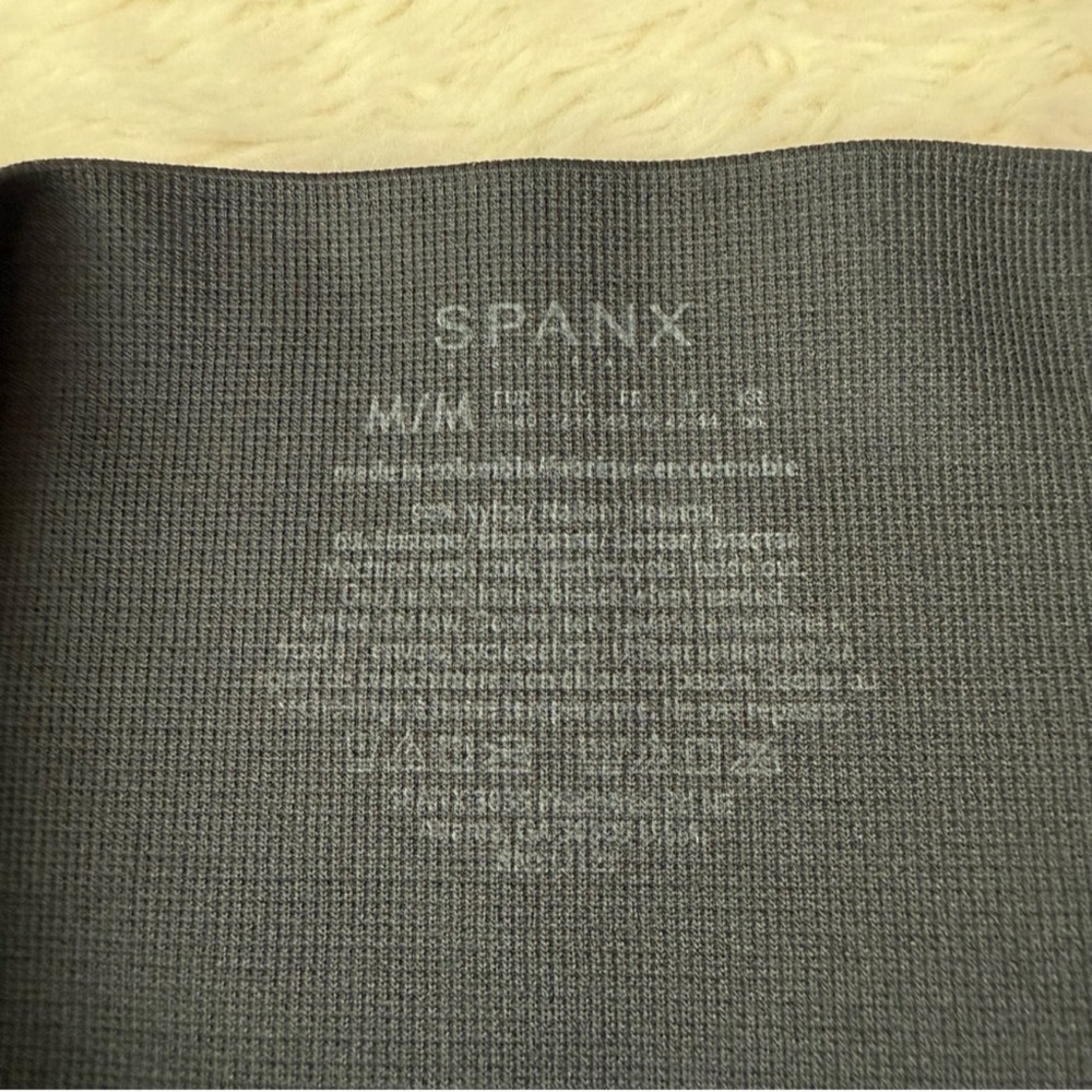 SPANX Women Camo Look At Me Now Seamless Leggings MEDIUM Athleisure Activewear - Picture 10 of 10
